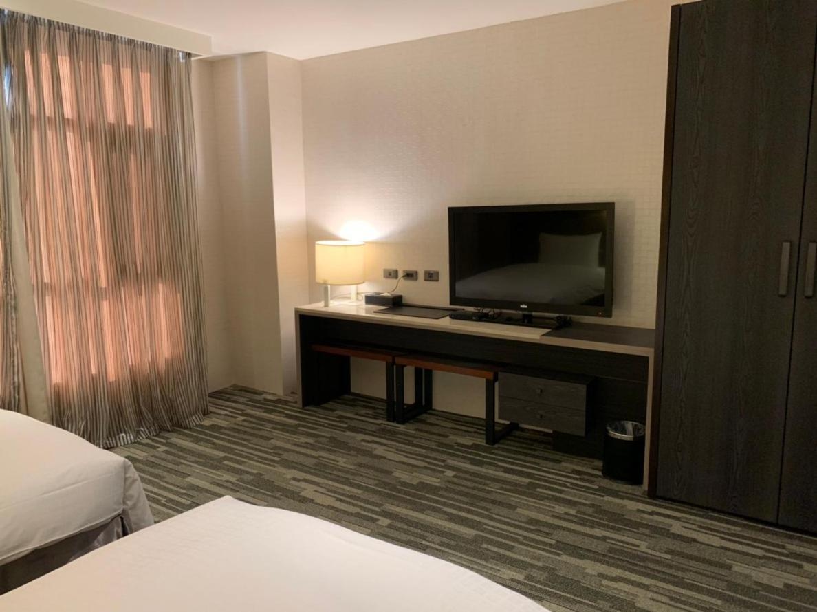 Chiayi Oriental Pearl International Hotel Fanlu Luaran gambar