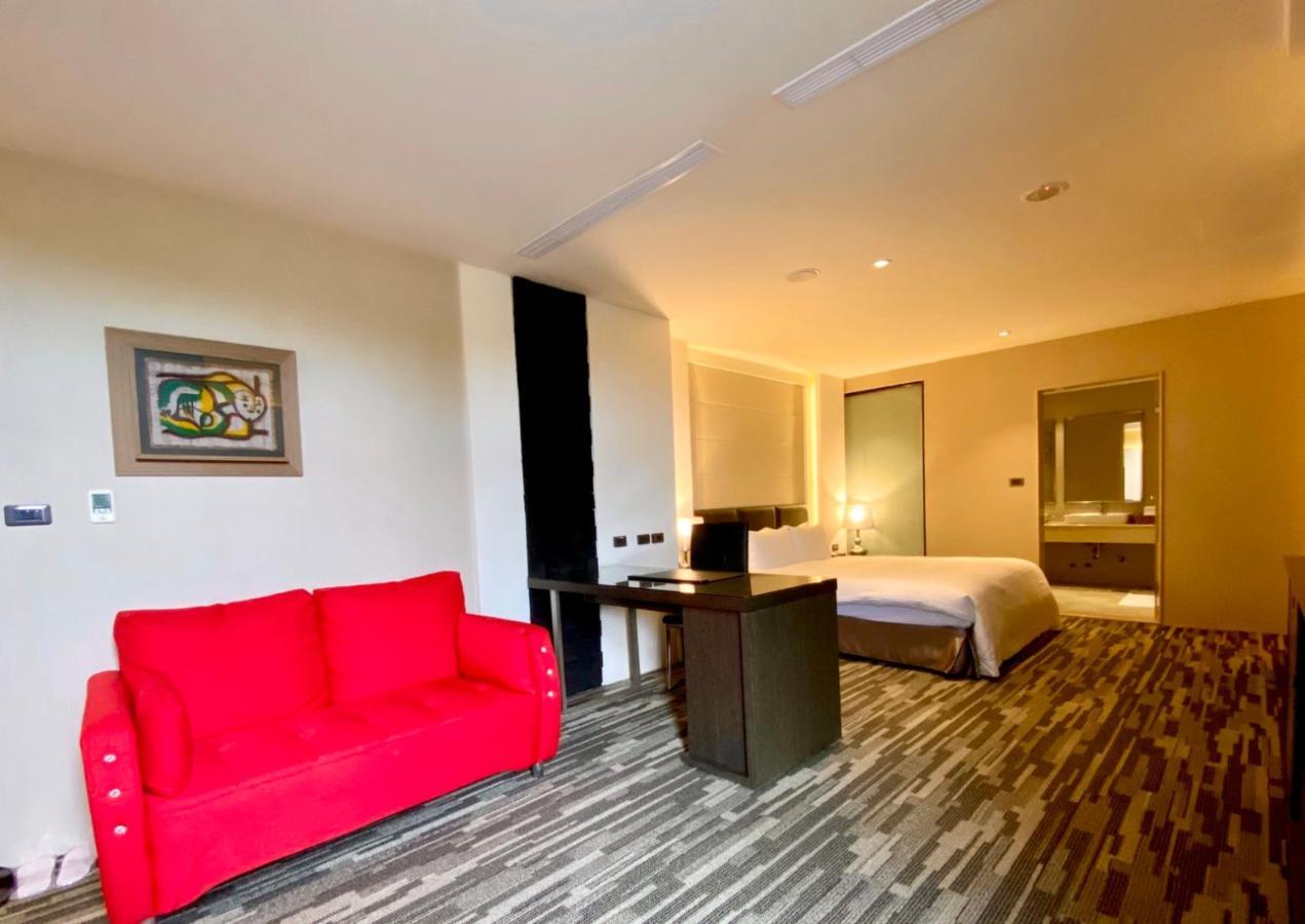 Chiayi Oriental Pearl International Hotel Fanlu Luaran gambar